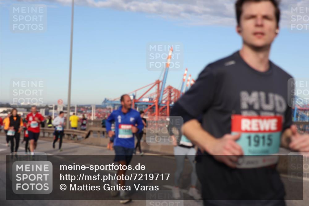 03.10.2024 - Köhlbrandbrückenlauf Matties Gatica Varas http://msf.ph/oto/7219717 03.10.2024 09:41:50 Position 2 1915 meine-sportfotos.de