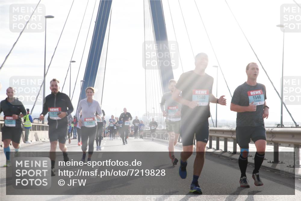 03.10.2024 - Köhlbrandbrückenlauf Jannik Wohlers http://msf.ph/oto/7219828 03.10.2024 09:23:41 Position 1 1432, 1372, 1389, 1388, 1580, 1548 meine-sportfotos.de