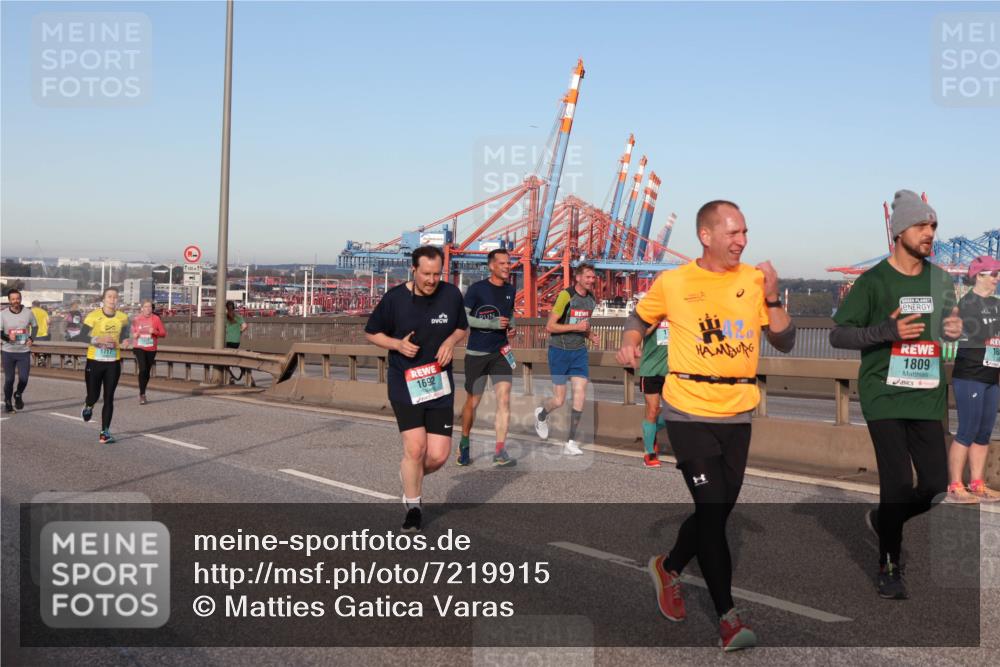 03.10.2024 - Köhlbrandbrückenlauf Matties Gatica Varas http://msf.ph/oto/7219915 03.10.2024 09:41:59 Position 2 1692, 1809 meine-sportfotos.de