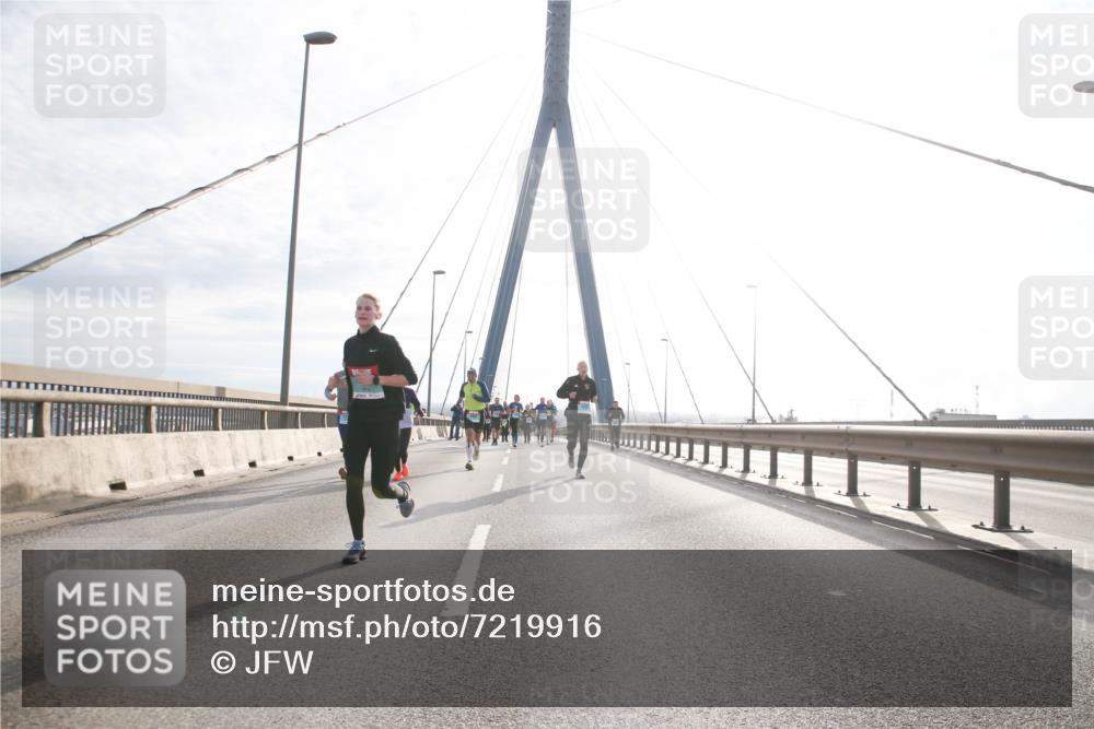 03.10.2024 - Köhlbrandbrückenlauf Jannik Wohlers http://msf.ph/oto/7219916 03.10.2024 09:23:46 Position 1  meine-sportfotos.de