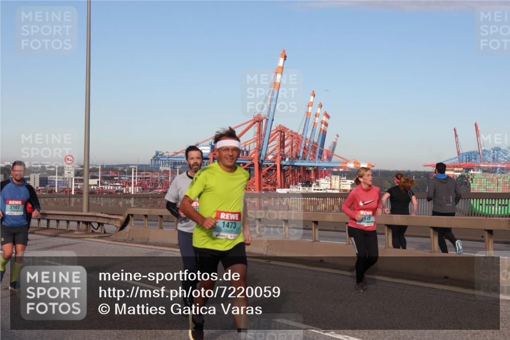 03.10.2024 - Köhlbrandbrückenlauf Matties Gatica Varas http://msf.ph/oto/7220059 03.10.2024 09:42:05 Position 2 2107, 500, 1473, 873 meine-sportfotos.de