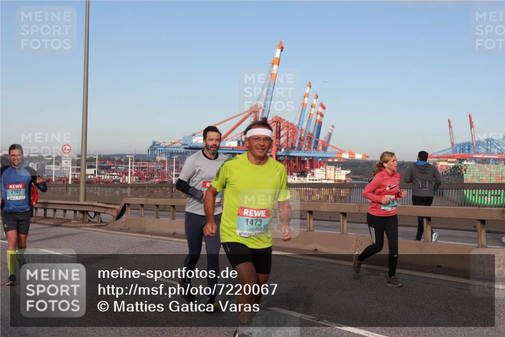 03.10.2024 - Köhlbrandbrückenlauf Matties Gatica Varas http://msf.ph/oto/7220067 03.10.2024 09:42:05 Position 2 2107, 500, 1, 1473, 873 meine-sportfotos.de