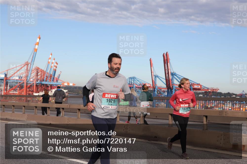 03.10.2024 - Köhlbrandbrückenlauf Matties Gatica Varas http://msf.ph/oto/7220147 03.10.2024 09:42:07 Position 2 1921, 1873 meine-sportfotos.de