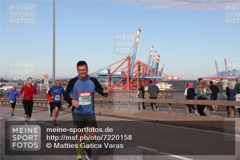 03.10.2024 - Köhlbrandbrückenlauf Matties Gatica Varas http://msf.ph/oto/7220158 03.10.2024 09:42:08 Position 2 2347, 2107 meine-sportfotos.de