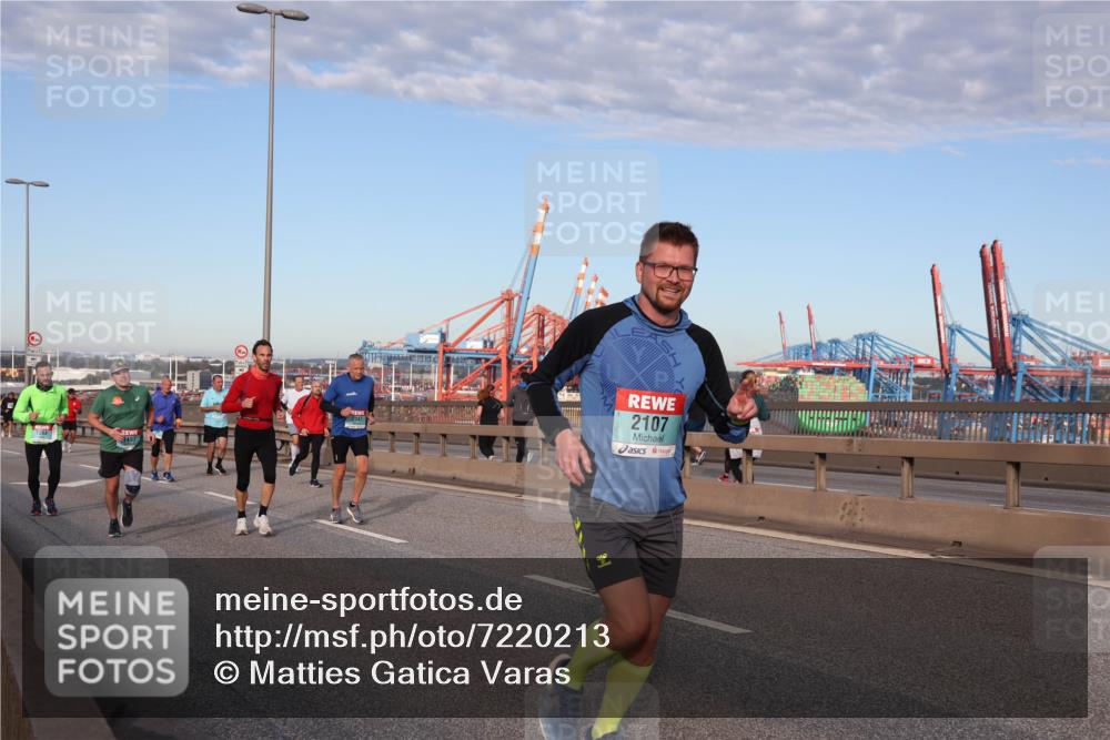 03.10.2024 - Köhlbrandbrückenlauf Matties Gatica Varas http://msf.ph/oto/7220213 03.10.2024 09:42:09 Position 2 2107 meine-sportfotos.de