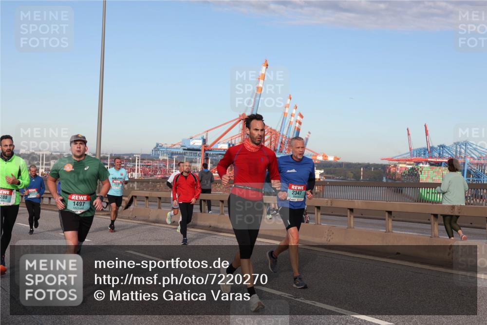 03.10.2024 - Köhlbrandbrückenlauf Matties Gatica Varas http://msf.ph/oto/7220270 03.10.2024 09:42:11 Position 2 288, 1917, 1497, 2073, 2347 meine-sportfotos.de