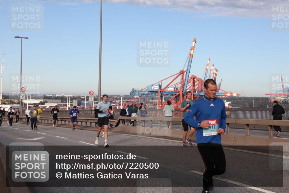 03.10.2024 - Köhlbrandbrückenlauf Matties Gatica Varas http://msf.ph/oto/7220500 03.10.2024 09:42:16 Position 2 5001, 917 meine-sportfotos.de