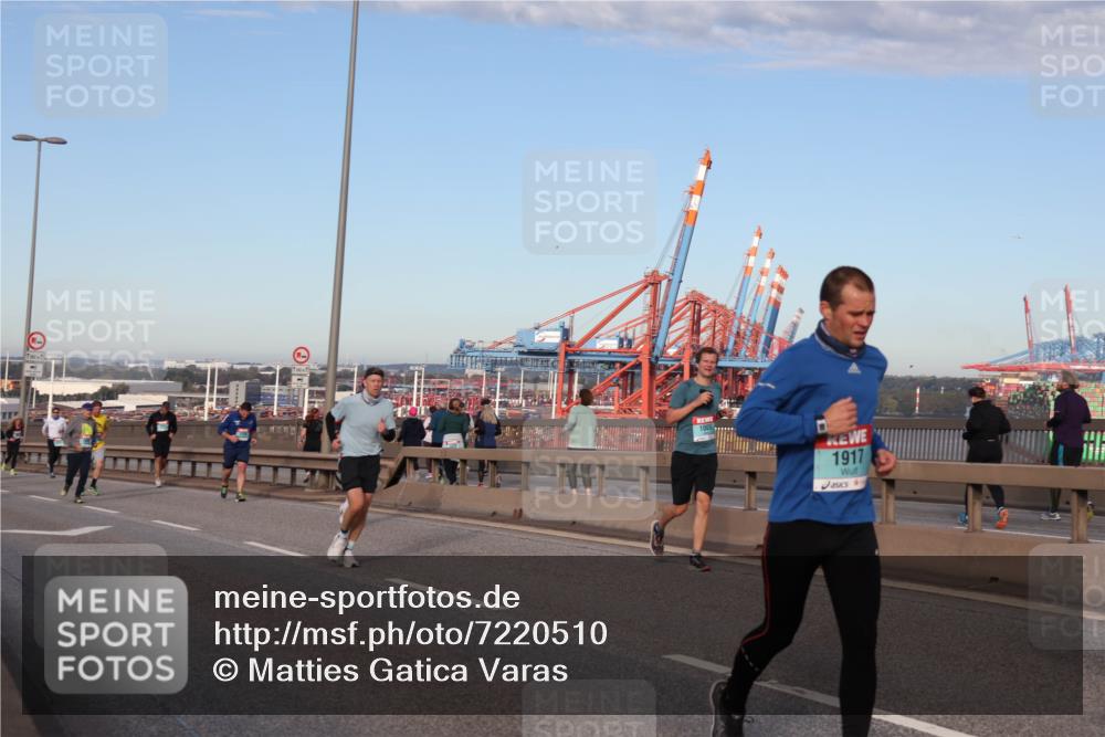 03.10.2024 - Köhlbrandbrückenlauf Matties Gatica Varas http://msf.ph/oto/7220510 03.10.2024 09:42:16 Position 2 1917 meine-sportfotos.de