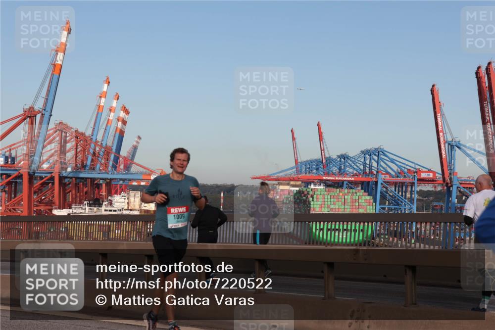 03.10.2024 - Köhlbrandbrückenlauf Matties Gatica Varas http://msf.ph/oto/7220522 03.10.2024 09:42:17 Position 2  meine-sportfotos.de