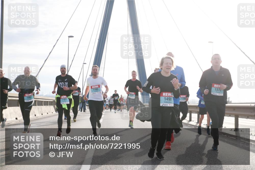 03.10.2024 - Köhlbrandbrückenlauf Jannik Wohlers http://msf.ph/oto/7221995 03.10.2024 09:23:55 Position 1 1062, 1101, 1183, 1930, 1490, 1372 meine-sportfotos.de