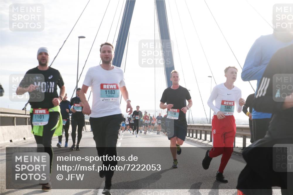 03.10.2024 - Köhlbrandbrückenlauf Jannik Wohlers http://msf.ph/oto/7222053 03.10.2024 09:23:56 Position 1 1101, 1387, 1183, 1930, 1997 meine-sportfotos.de