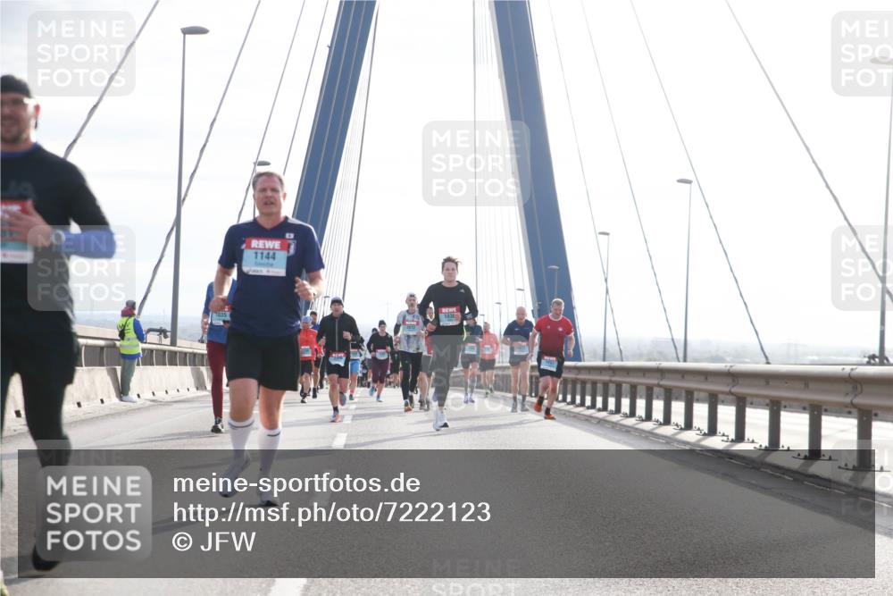 03.10.2024 - Köhlbrandbrückenlauf Jannik Wohlers http://msf.ph/oto/7222123 03.10.2024 09:23:58 Position 1 1144, 103 meine-sportfotos.de