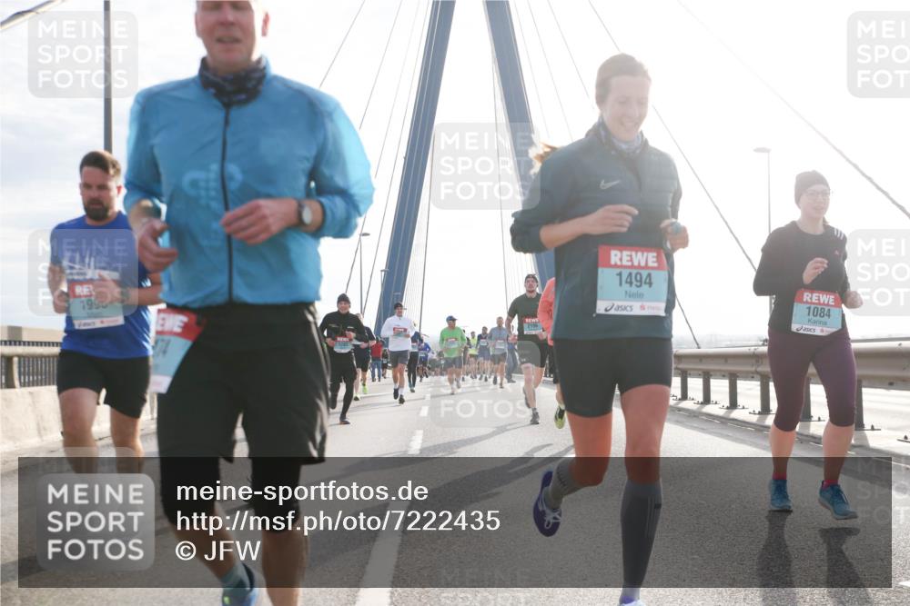 03.10.2024 - Köhlbrandbrückenlauf Jannik Wohlers http://msf.ph/oto/7222435 03.10.2024 09:24:08 Position 1 1990, 1494, 1084 meine-sportfotos.de