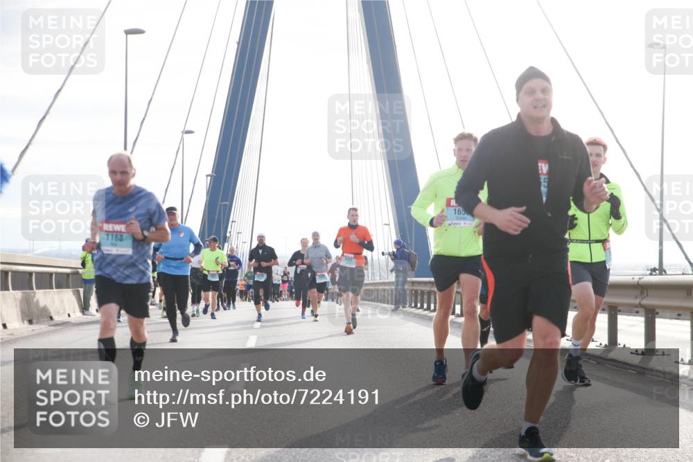 03.10.2024 - Köhlbrandbrückenlauf Jannik Wohlers http://msf.ph/oto/7224191 03.10.2024 09:24:19 Position 1 1168, 2422, 165 meine-sportfotos.de
