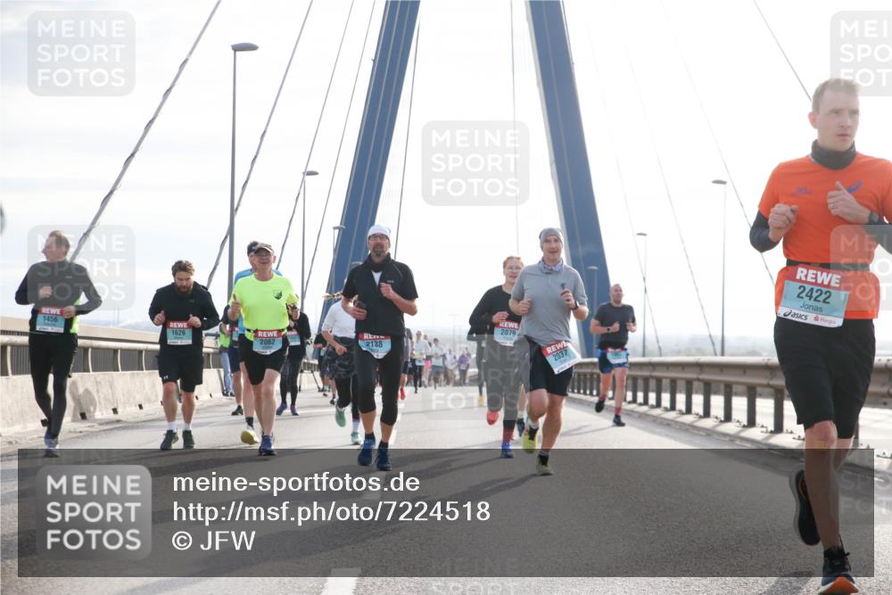 03.10.2024 - Köhlbrandbrückenlauf Jannik Wohlers http://msf.ph/oto/7224518 03.10.2024 09:24:24 Position 1 1456, 1626, 2062, 2138, 2079, 2037, 2422 meine-sportfotos.de
