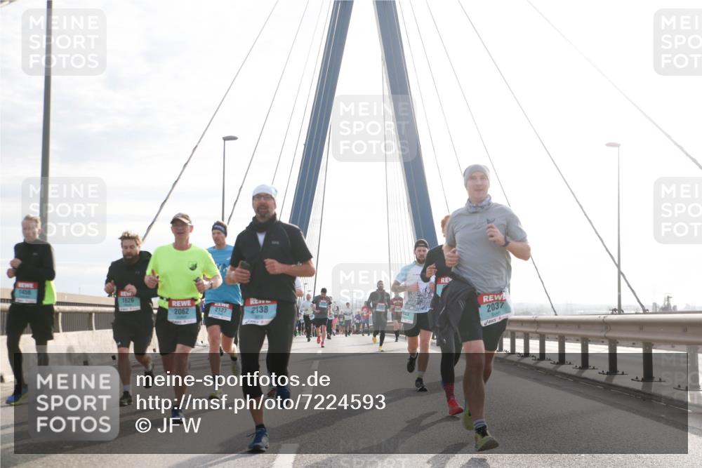 03.10.2024 - Köhlbrandbrückenlauf Jannik Wohlers http://msf.ph/oto/7224593 03.10.2024 09:24:25 Position 1 1456, 1626, 2062, 2127, 2138, 2037 meine-sportfotos.de