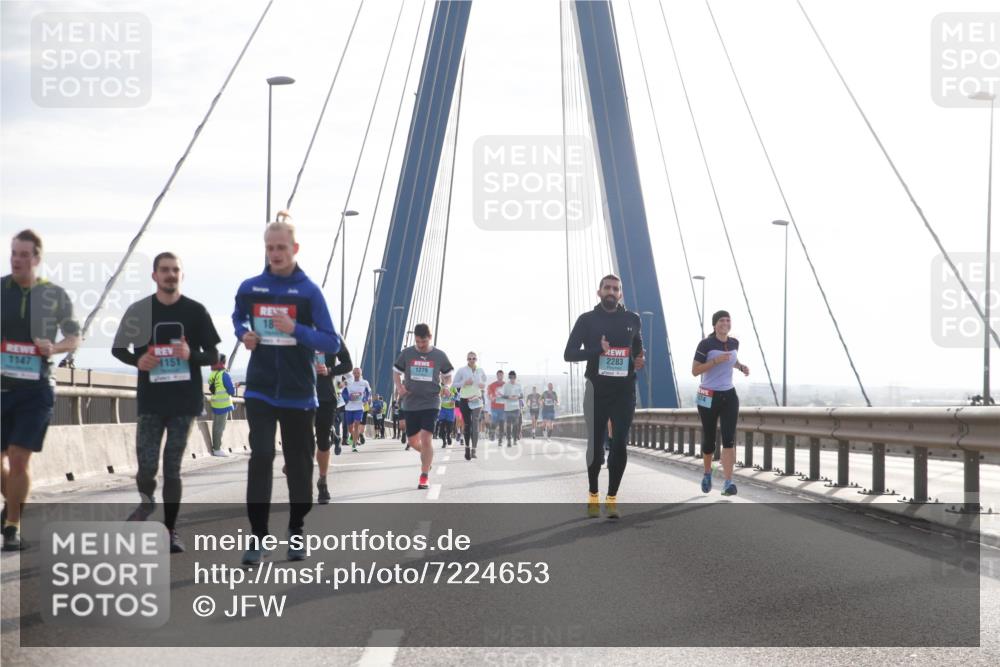 03.10.2024 - Köhlbrandbrückenlauf Jannik Wohlers http://msf.ph/oto/7224653 03.10.2024 09:24:29 Position 1 1147, 4151, 18, 1279, 2283 meine-sportfotos.de