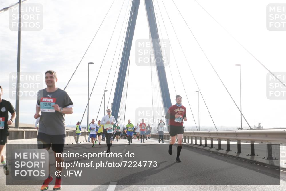 03.10.2024 - Köhlbrandbrückenlauf Jannik Wohlers http://msf.ph/oto/7224773 03.10.2024 09:24:33 Position 1 1279, 1535 meine-sportfotos.de