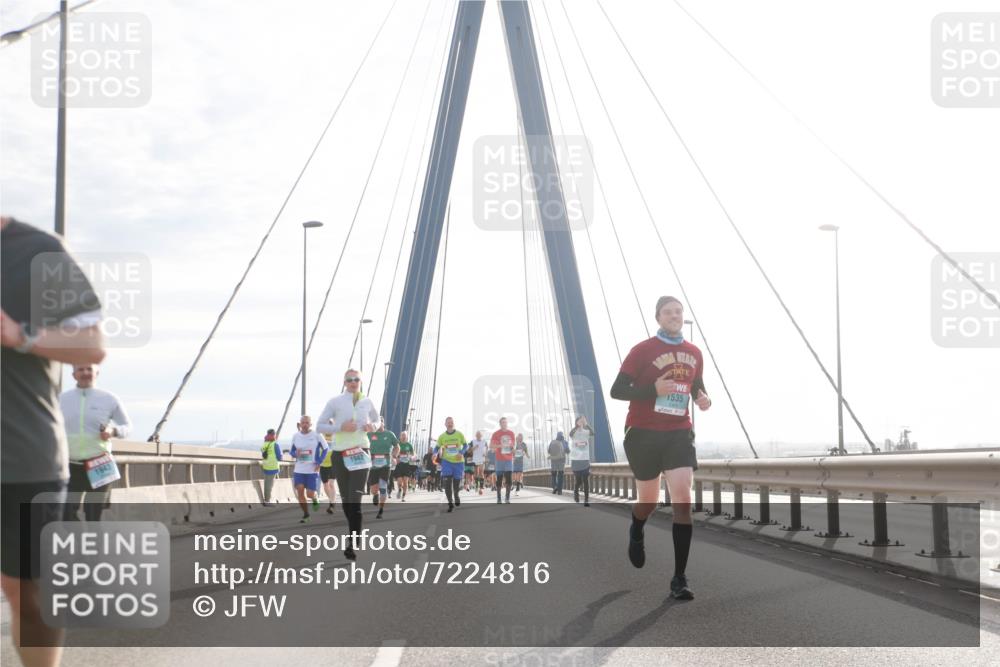 03.10.2024 - Köhlbrandbrückenlauf Jannik Wohlers http://msf.ph/oto/7224816 03.10.2024 09:24:34 Position 1 1943, 1535 meine-sportfotos.de