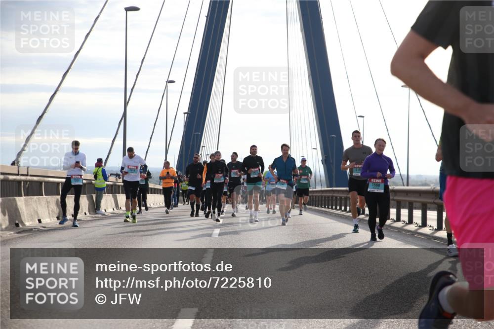 03.10.2024 - Köhlbrandbrückenlauf Jannik Wohlers http://msf.ph/oto/7225810 03.10.2024 09:24:43 Position 1 2418, 1422, 215, 1560 meine-sportfotos.de