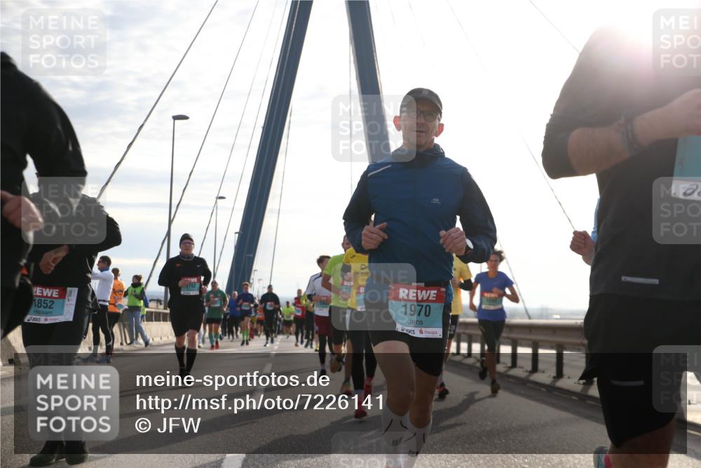 03.10.2024 - Köhlbrandbrückenlauf Jannik Wohlers http://msf.ph/oto/7226141 03.10.2024 09:24:51 Position 1 1852, 1852, 1970, 762, 12 meine-sportfotos.de