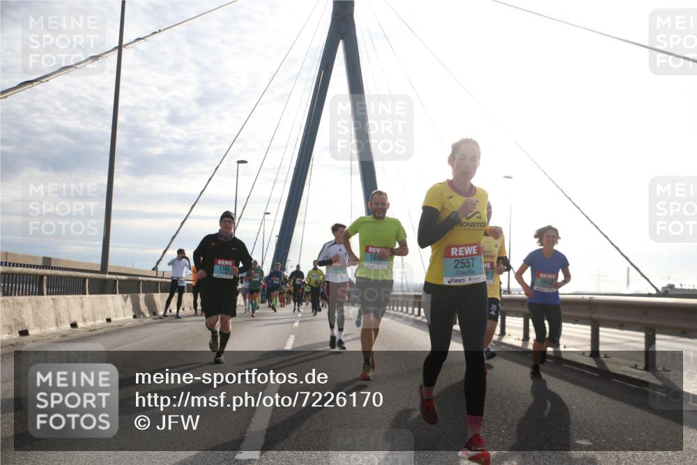03.10.2024 - Köhlbrandbrückenlauf Jannik Wohlers http://msf.ph/oto/7226170 03.10.2024 09:24:53 Position 1 127, 2400, 1762, 2557, 1892 meine-sportfotos.de
