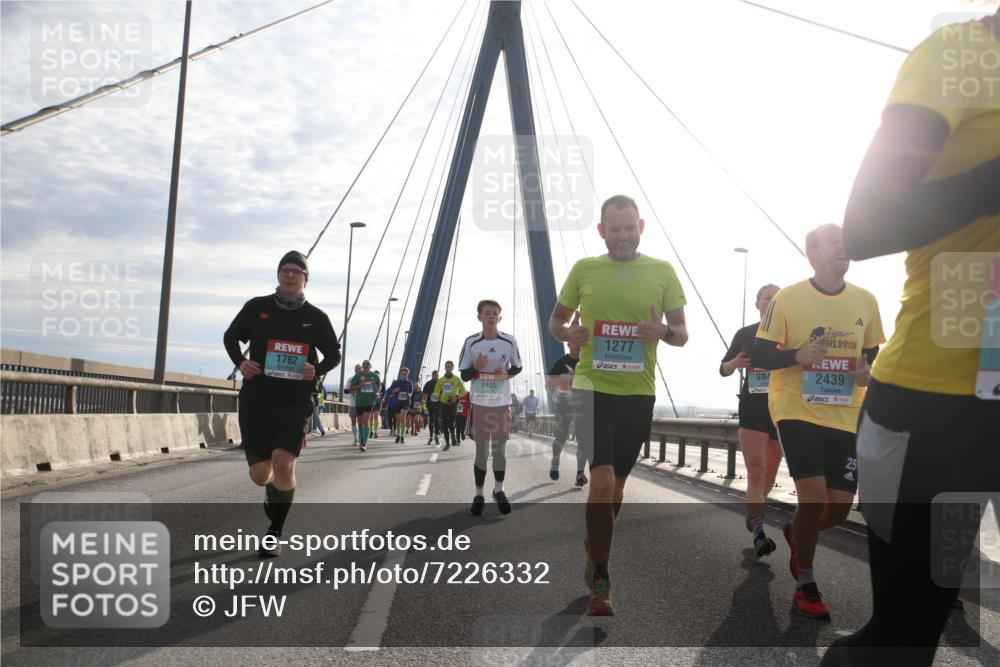 03.10.2024 - Köhlbrandbrückenlauf Jannik Wohlers http://msf.ph/oto/7226332 03.10.2024 09:24:53 Position 1 1762, 2400, 1277, 284, 2439, 25 meine-sportfotos.de
