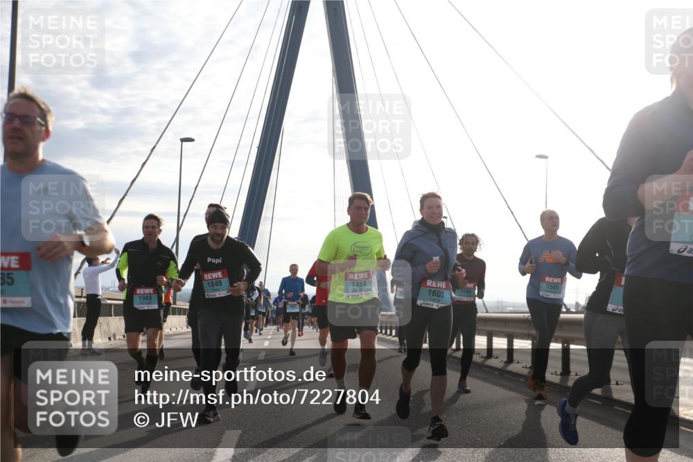 03.10.2024 - Köhlbrandbrückenlauf Jannik Wohlers http://msf.ph/oto/7227804 03.10.2024 09:25:03 Position 1 85, 1989, 1849, 1541, 1464, 1565, 1298, 1600 meine-sportfotos.de