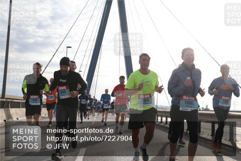 03.10.2024 - Köhlbrandbrückenlauf Jannik Wohlers http://msf.ph/oto/7227904 03.10.2024 09:25:04 Position 1 1849, 1581, 1989, 1593, 1464, 1600, 1565 meine-sportfotos.de