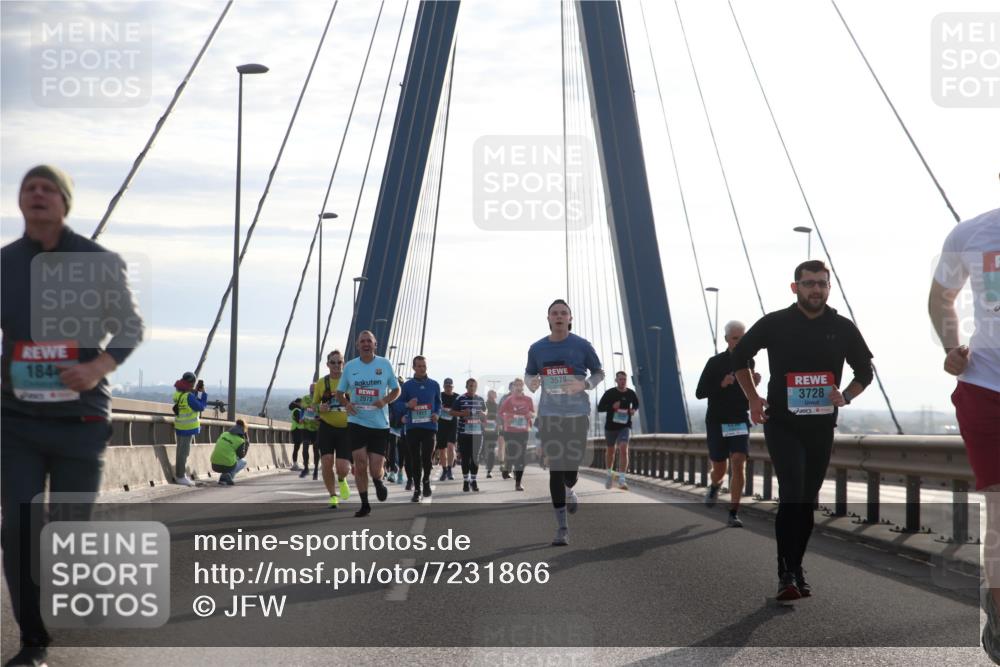 03.10.2024 - Köhlbrandbrückenlauf Jannik Wohlers http://msf.ph/oto/7231866 03.10.2024 09:25:23 Position 1 184, 2073, 1917, 3578, 3728 meine-sportfotos.de