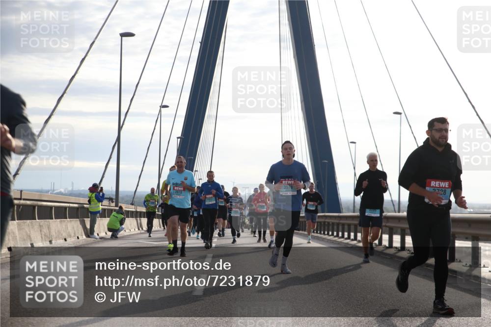 03.10.2024 - Köhlbrandbrückenlauf Jannik Wohlers http://msf.ph/oto/7231879 03.10.2024 09:25:24 Position 1 2073, 1917, 3578, 2235, 2728 meine-sportfotos.de