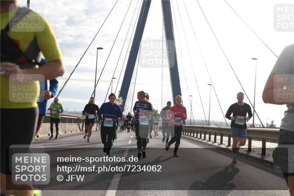 03.10.2024 - Köhlbrandbrückenlauf Jannik Wohlers http://msf.ph/oto/7234062 03.10.2024 09:25:30 Position 1 1838, 2049, 2050, 1873, 2530 meine-sportfotos.de