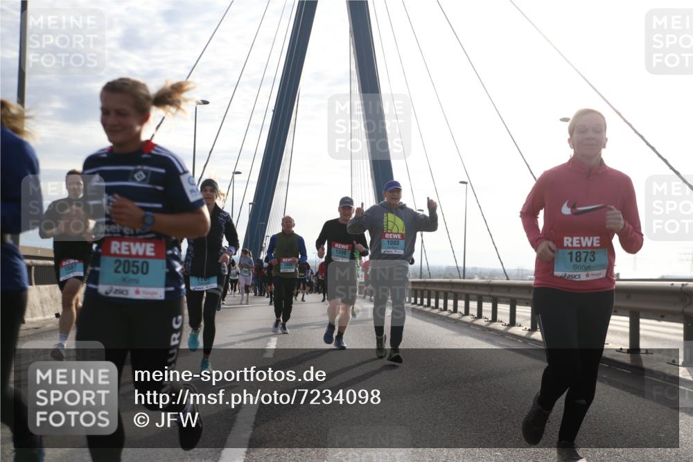 03.10.2024 - Köhlbrandbrückenlauf Jannik Wohlers http://msf.ph/oto/7234098 03.10.2024 09:25:32 Position 1 1587, 2050, 1707, 1886, 1080, 1398, 1873 meine-sportfotos.de