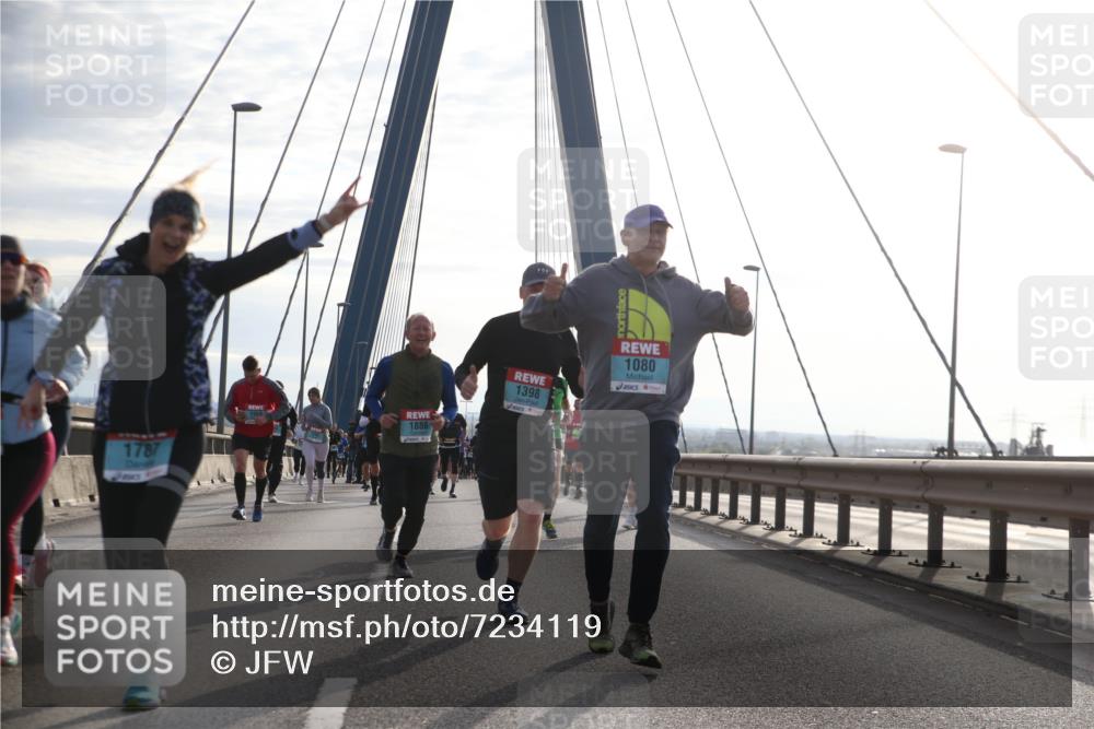03.10.2024 - Köhlbrandbrückenlauf Jannik Wohlers http://msf.ph/oto/7234119 03.10.2024 09:25:32 Position 1 1787, 1886, 1398, 1080 meine-sportfotos.de