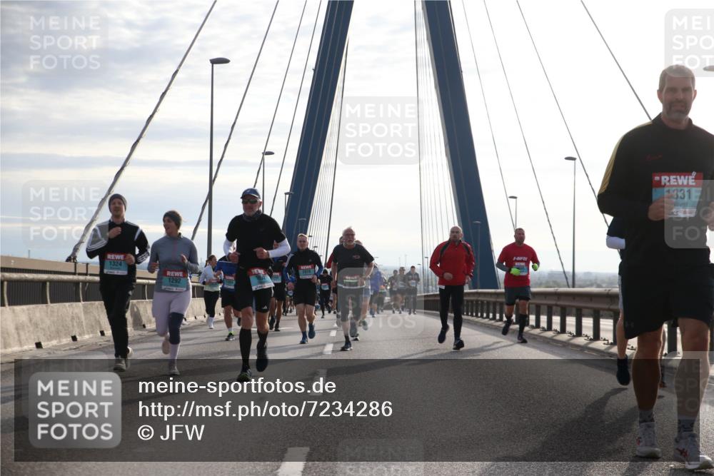 03.10.2024 - Köhlbrandbrückenlauf Jannik Wohlers http://msf.ph/oto/7234286 03.10.2024 09:25:37 Position 1 1324, 2018, 1292, 1331 meine-sportfotos.de