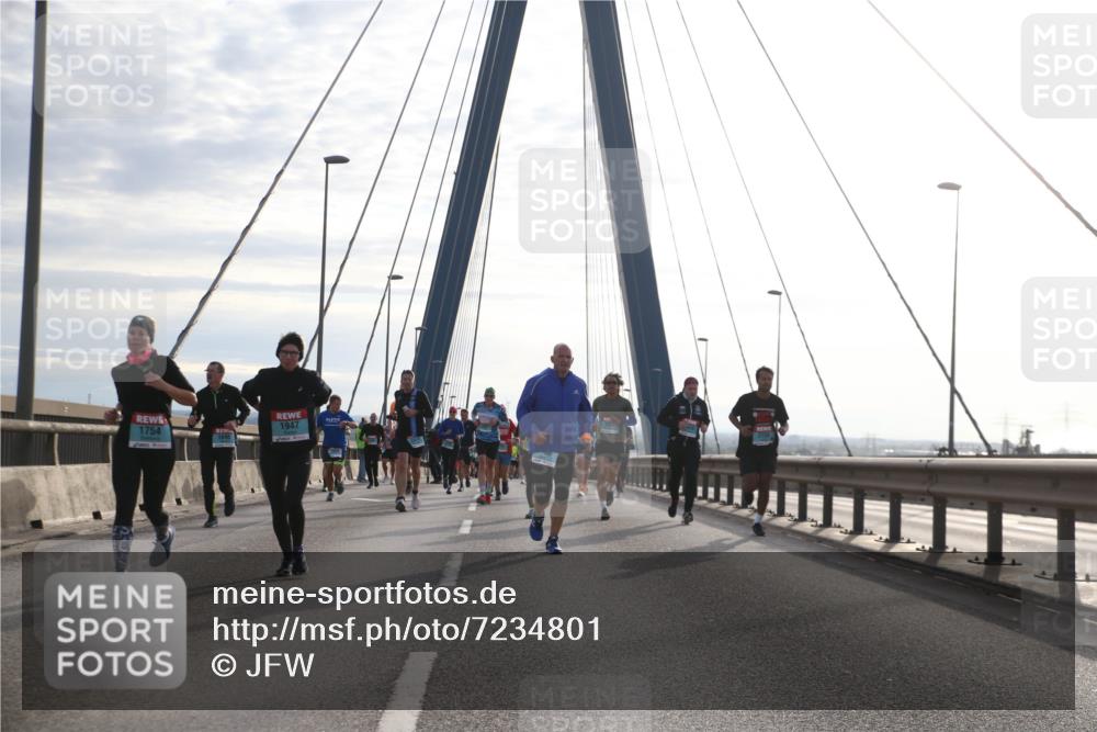 03.10.2024 - Köhlbrandbrückenlauf Jannik Wohlers http://msf.ph/oto/7234801 03.10.2024 09:25:46 Position 1 1754, 1947 meine-sportfotos.de