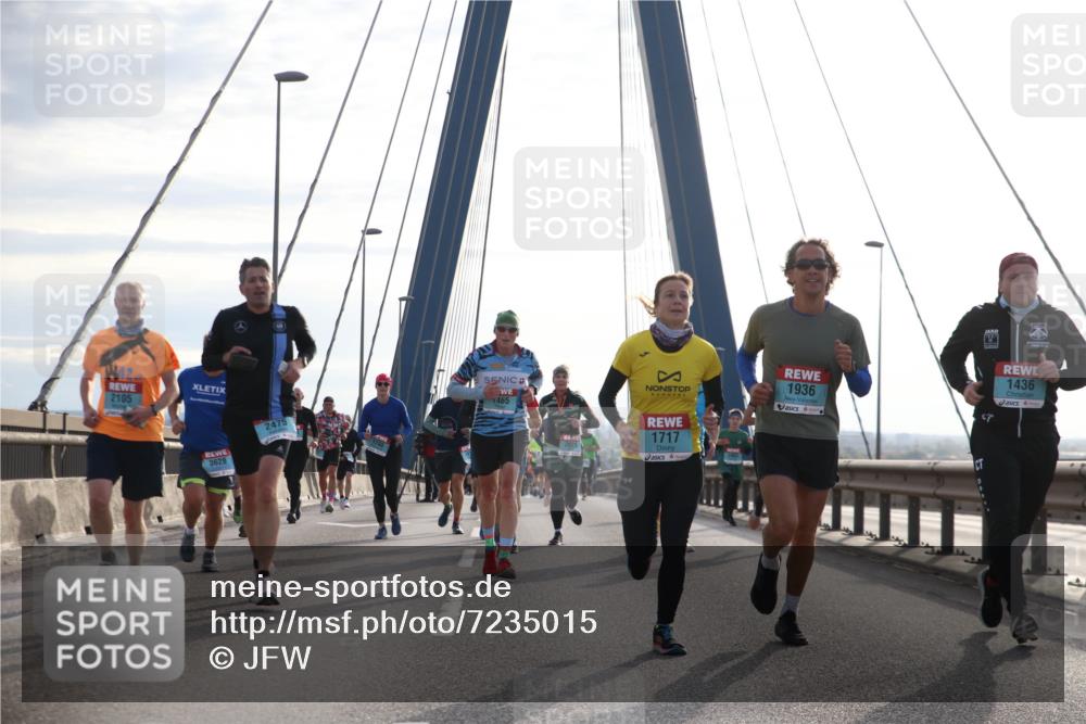 03.10.2024 - Köhlbrandbrückenlauf Jannik Wohlers http://msf.ph/oto/7235015 03.10.2024 09:25:50 Position 1 42, 2105, 3628, 1465, 2475, 2071, 1936, 1436, 1717 meine-sportfotos.de