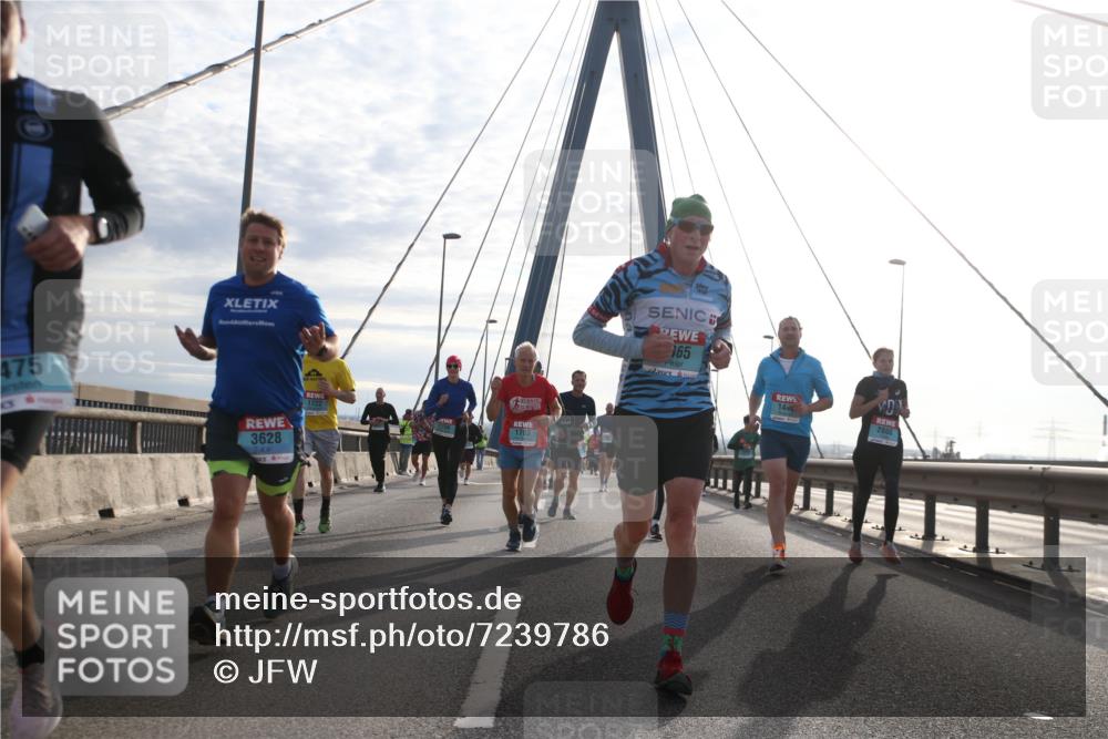 03.10.2024 - Köhlbrandbrückenlauf Jannik Wohlers http://msf.ph/oto/7239786 03.10.2024 09:25:53 Position 1 475, 4, 1722, 3628, 1703, 165, 144, 2808 meine-sportfotos.de