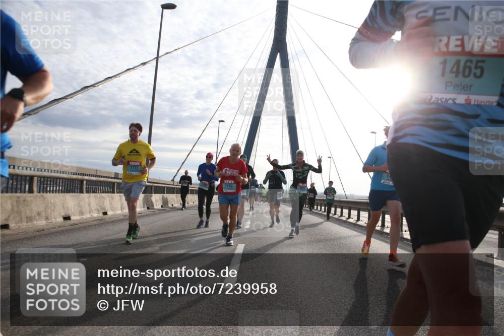 03.10.2024 - Köhlbrandbrückenlauf Jannik Wohlers http://msf.ph/oto/7239958 03.10.2024 09:25:54 Position 1 1722, 1703, 1465 meine-sportfotos.de