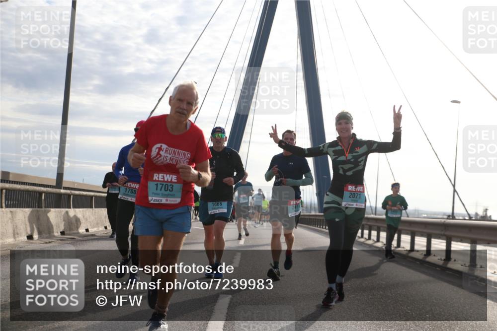 03.10.2024 - Köhlbrandbrückenlauf Jannik Wohlers http://msf.ph/oto/7239983 03.10.2024 09:25:54 Position 1 1708, 1703, 1666, 2414, 2071 meine-sportfotos.de