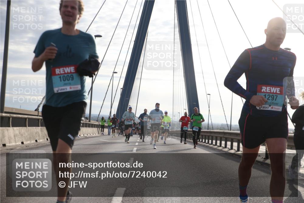 03.10.2024 - Köhlbrandbrückenlauf Jannik Wohlers http://msf.ph/oto/7240042 03.10.2024 09:25:59 Position 1 1009, 1297 meine-sportfotos.de