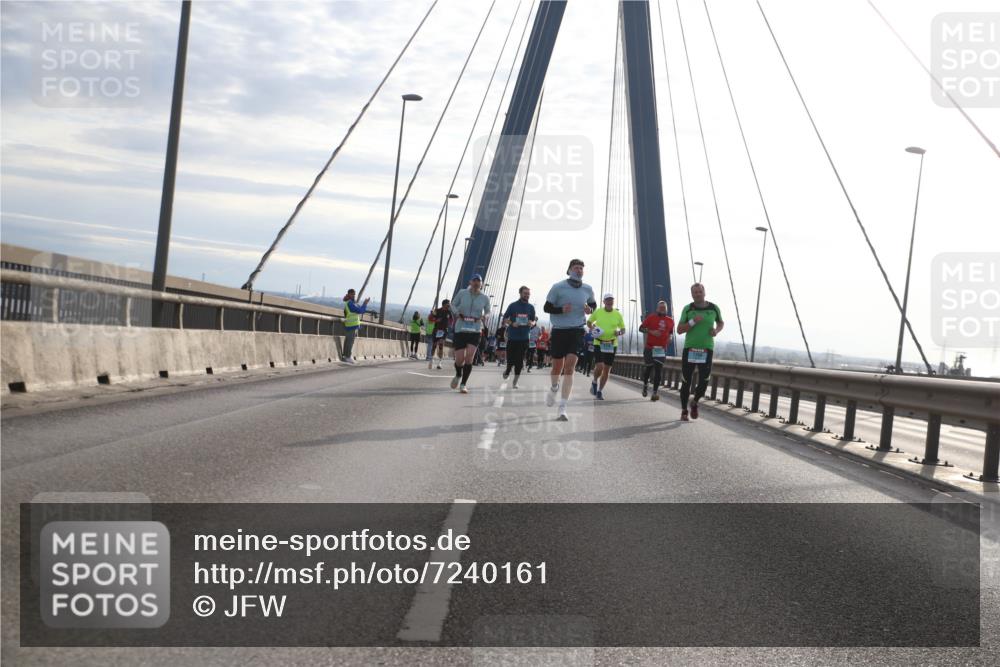 03.10.2024 - Köhlbrandbrückenlauf Jannik Wohlers http://msf.ph/oto/7240161 03.10.2024 09:26:00 Position 1  meine-sportfotos.de