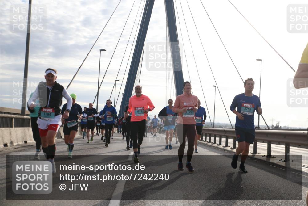 03.10.2024 - Köhlbrandbrückenlauf Jannik Wohlers http://msf.ph/oto/7242240 03.10.2024 09:26:22 Position 1 1875, 2752, 1794, 2347, 2753 meine-sportfotos.de