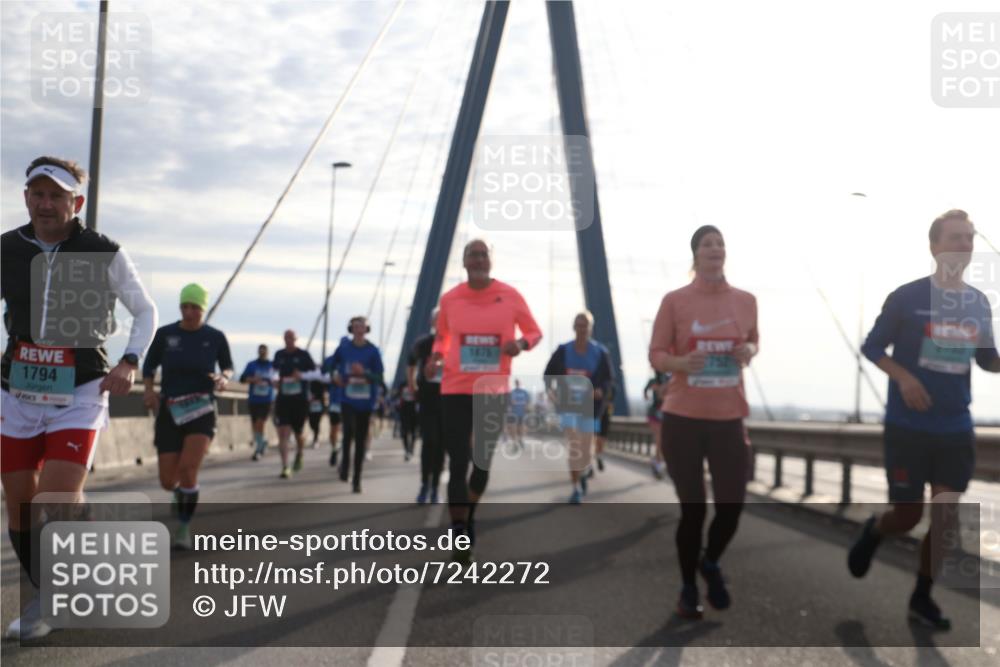 03.10.2024 - Köhlbrandbrückenlauf Jannik Wohlers http://msf.ph/oto/7242272 03.10.2024 09:26:23 Position 1 1794, 2753 meine-sportfotos.de
