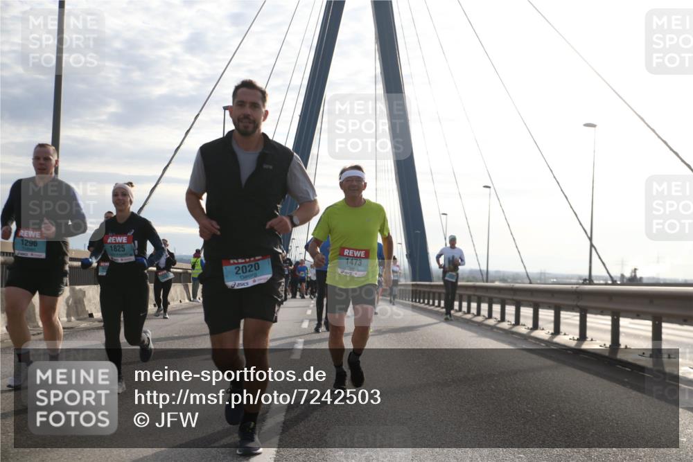 03.10.2024 - Köhlbrandbrückenlauf Jannik Wohlers http://msf.ph/oto/7242503 03.10.2024 09:26:28 Position 1 1296, 1825, 2020, 1473 meine-sportfotos.de