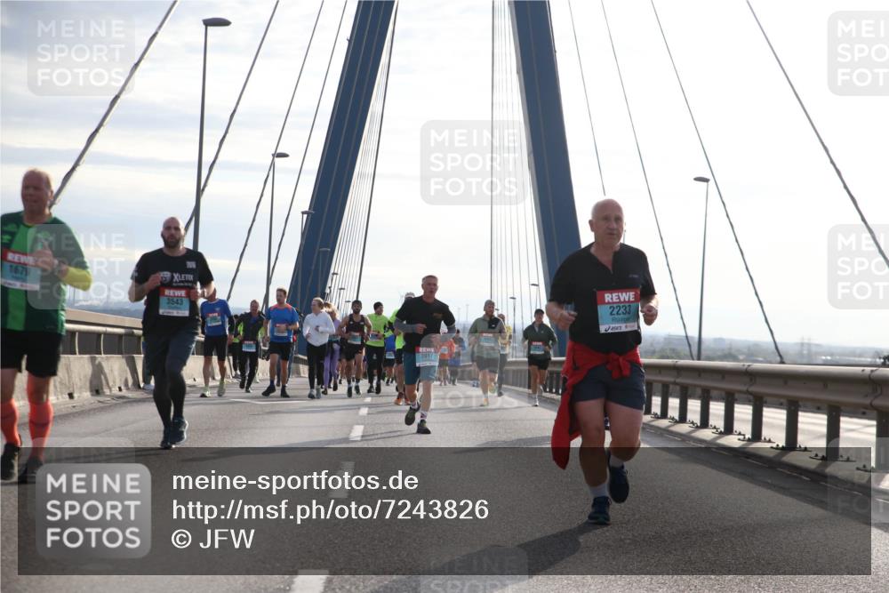 03.10.2024 - Köhlbrandbrückenlauf Jannik Wohlers http://msf.ph/oto/7243826 03.10.2024 09:26:33 Position 1 1679, 2019, 3543, 2017, 2233 meine-sportfotos.de