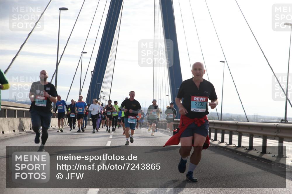 03.10.2024 - Köhlbrandbrückenlauf Jannik Wohlers http://msf.ph/oto/7243865 03.10.2024 09:26:33 Position 1 3543, 2017, 2233 meine-sportfotos.de