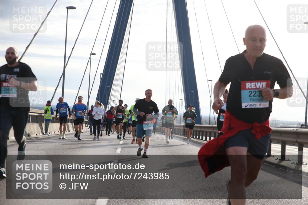 03.10.2024 - Köhlbrandbrückenlauf Jannik Wohlers http://msf.ph/oto/7243985 03.10.2024 09:26:34 Position 1 2016, 3543, 2017, 1641, 14, 1642, 223 meine-sportfotos.de
