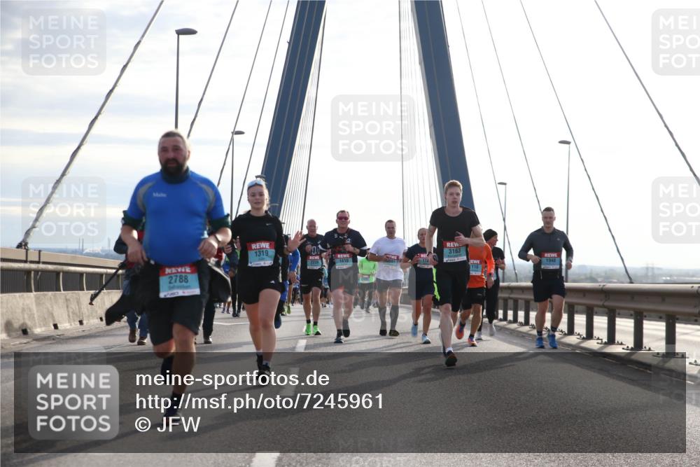 03.10.2024 - Köhlbrandbrückenlauf Jannik Wohlers http://msf.ph/oto/7245961 03.10.2024 09:26:45 Position 1 2788, 1319, 3163, 2238, 1610, 3591, 174, 1948, 110 meine-sportfotos.de