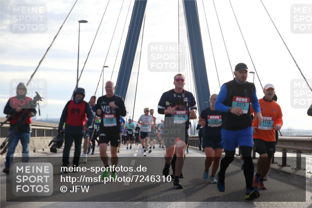 03.10.2024 - Köhlbrandbrückenlauf Jannik Wohlers http://msf.ph/oto/7246310 03.10.2024 09:26:48 Position 1 09, 1610, 2238, 1747, 2373, 1110 meine-sportfotos.de